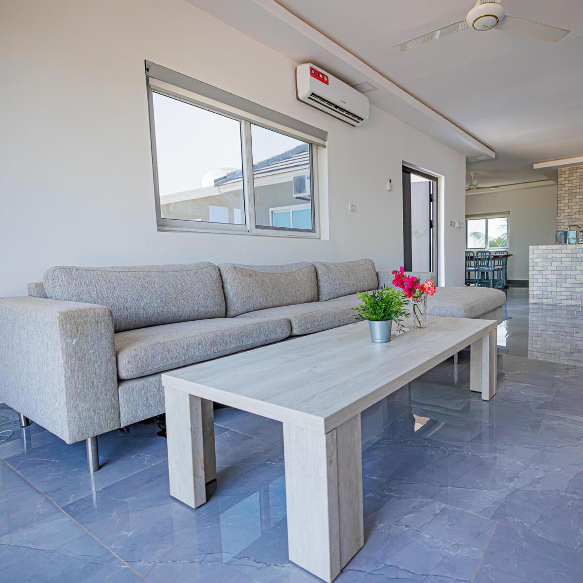 Ocean Villa Heights Бруфут Экстерьер фото