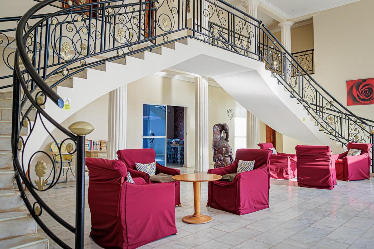 Ocean Villa Heights Бруфут Экстерьер фото