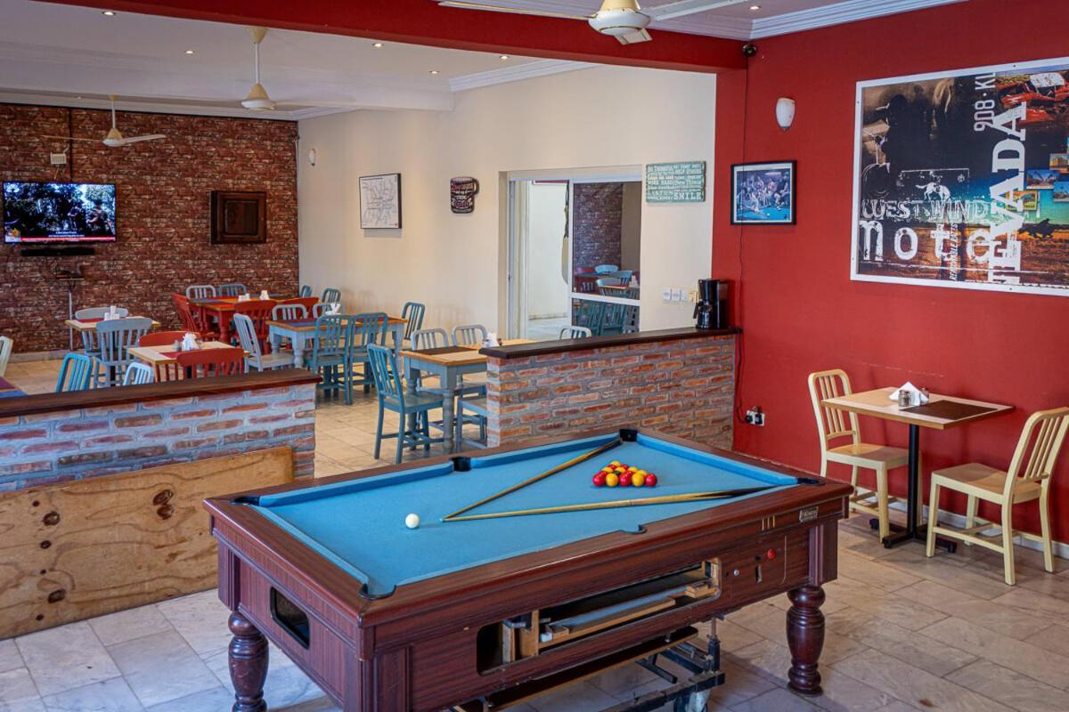 Ocean Villa Heights Бруфут Экстерьер фото